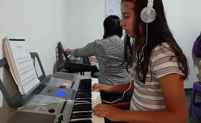 Escuela de música en Mosquera, calses de música, cursos de música